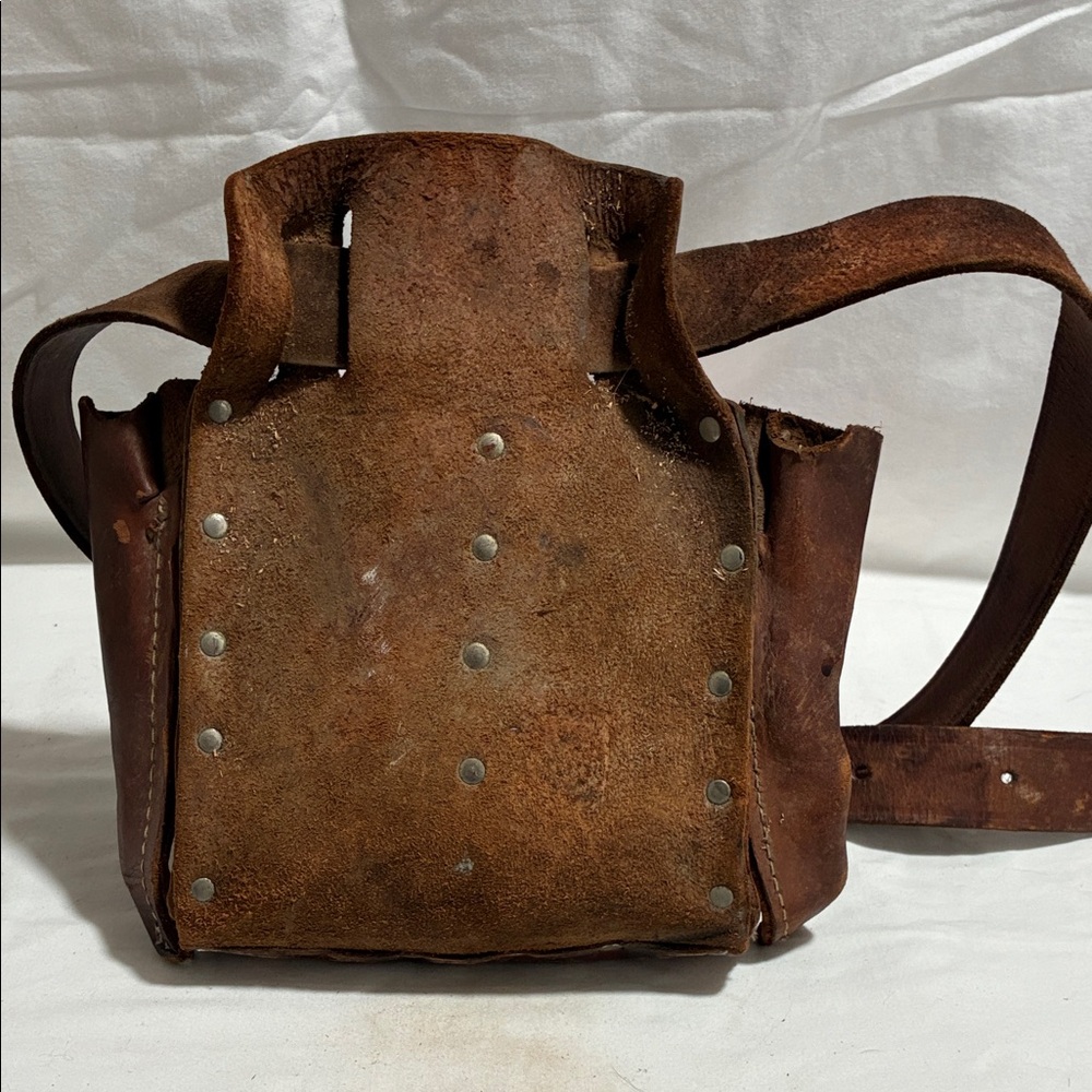 Vintage 1970s Klein Tools Leather Tool Pouch Bag w/ Shoulder Strap - Used - Picture 5 of 7